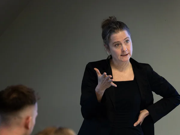 Journalist Line Vaaben holder oplæg